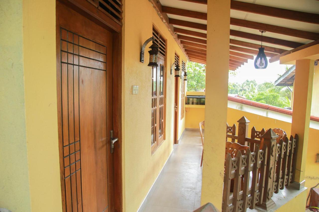 Guruge Guest House Ahangama Exterior photo